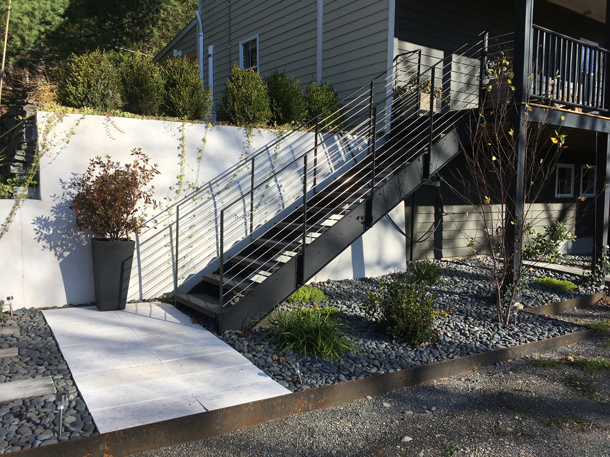 Horizontal Rod Railing & Stair Systems | Lorenzo Metalworks